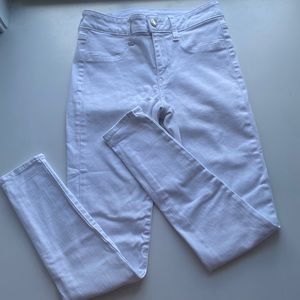 American Eagle Next Level Stretch White Jegging, Size 4